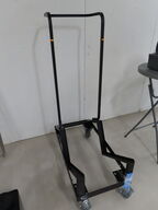 Rullestativ til stabelbare stole