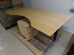 Hæve/Sænkebord (LINAK) med lille kommode