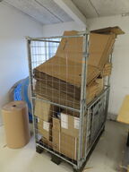 Pallebur med div. Emballagemateriale