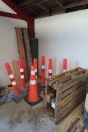 Diverse sikkerhedskegler, paller mv.