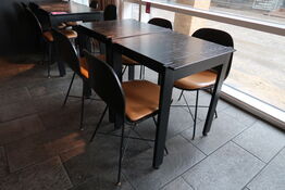 2 stk. Henning Larsen design borde med 4 stole