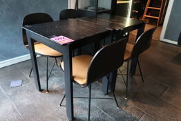 2 stk. Henning Larsen design borde med 4 stole