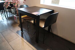 Henning Larsen design bord med 2 stole