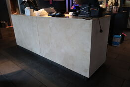 Disk med indhold i skuffer 