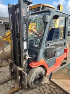 Truck  TOYOTA 02-7FDF18 