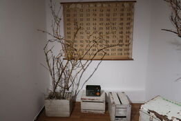 3 stk. trækasser, taltavle m.m.