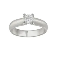Solitaire ring i hvidguld 14 kt med naturlig diamant i 0,50 carat .