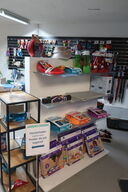 Butiksreol uden indhold