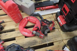 2 stk. elværktøj  MILWAUKEE 