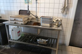 Vaskebord med armatur