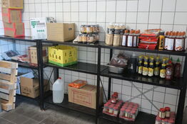 Metalreoler med indhold