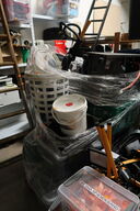 Div. Gasflasker, varmeovn, forlængerledninger, kopper m.m.