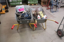 2 stk. trillebør med indhold