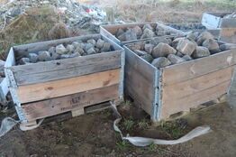 3 paller med brosten