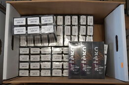 Kasse med ARTEGO It's color i forskellige farver