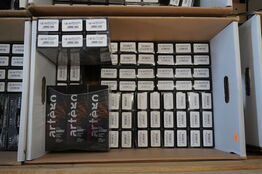 Kasse med ARTEGO It's color i forskellige farver