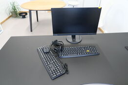 Computerskærm LENOVO D24-45 med 2 stk. tastaturer, headset, mus
