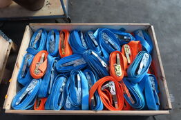 Palle med diverse stropper