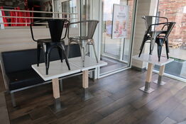 3 stk. borde med 4 stk. stole samt bænk