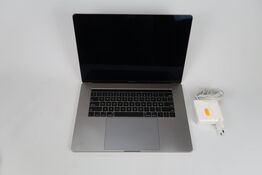 Apple MacBook Pro 15,4" IPS i7-8750H