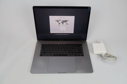 Apple MacBook Pro 15,4" IPS i7-8750H