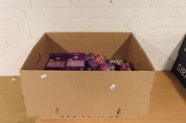 Kasse med diverse LED pærer PHILIPS 