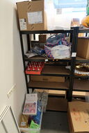 Lagerreol med div. Festtilbehør m.m.