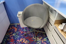 Lænestol samt skraldespand