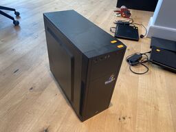 PC kabinet CORSAIR CARBIDE 100R