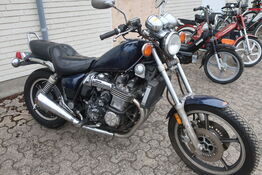 MC, Yamaha XJ700 MAXIM MOMSFRI