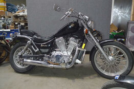 MC, Suzuki BS700 4668 Intruder MOMSFRI