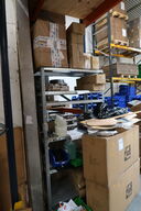 Lagerreol med div. Varelager, bestik, kokkeknive m.m. (se billeder for indhold)