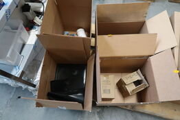 4 stk. kasser med div. Varelager