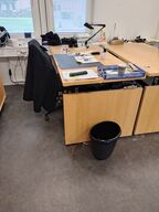 Hæve/sænkebord med stol