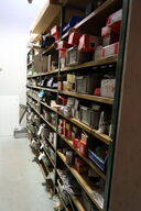 4 fag lagerreoler med div. Varelager og reservedele