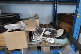 Palle med div. Reservedele og varelager