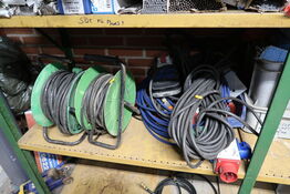 2 stk. kabeltromler samt div. Forlængerledninger