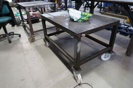 Arbejdsbord på hjul