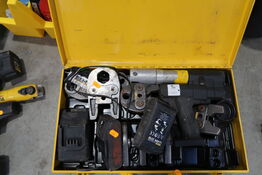 Akku radialpresse REMS 578001 med 2 stk. batterier og lader og div. Pressekæber