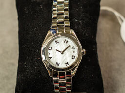 Ur DKNY Astoria Logo 30 mm