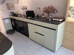 Bardisk m. køleanlæg 80x104x340cm, FELLOW vandkoger m.v.