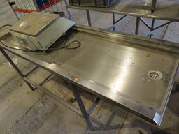 Rustfri stålbord til vaskestation