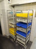 2 stk. Stikvogne til opvaskebakker