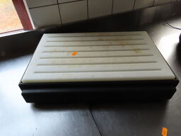 Skærebræt med skuffe