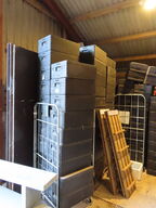 Ca. 100 stk. Termokasser - alle på billedet - vogne medfølger ikke