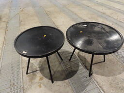 2 stk. borde i forskellige størrelser