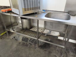 Rustfri stålbord med vask