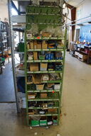 Sortimentsreol med indhold