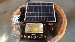LED belysning m/solcellepanel.