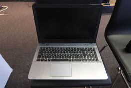 Bærbar, Asus R541U 